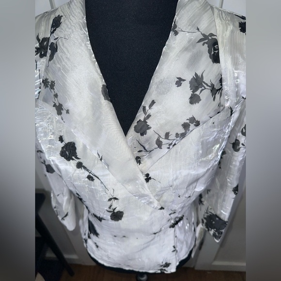 VINTAGE NWT Floral Black and White Women's Lightweight Blazer - Picture 9 of 13